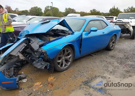 2015 Dodge Challenger Sxt Plus z USA, uszkodzony, nr VIN 2C3CDZBG5FH821099